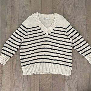 Striped V neck chunky sweater